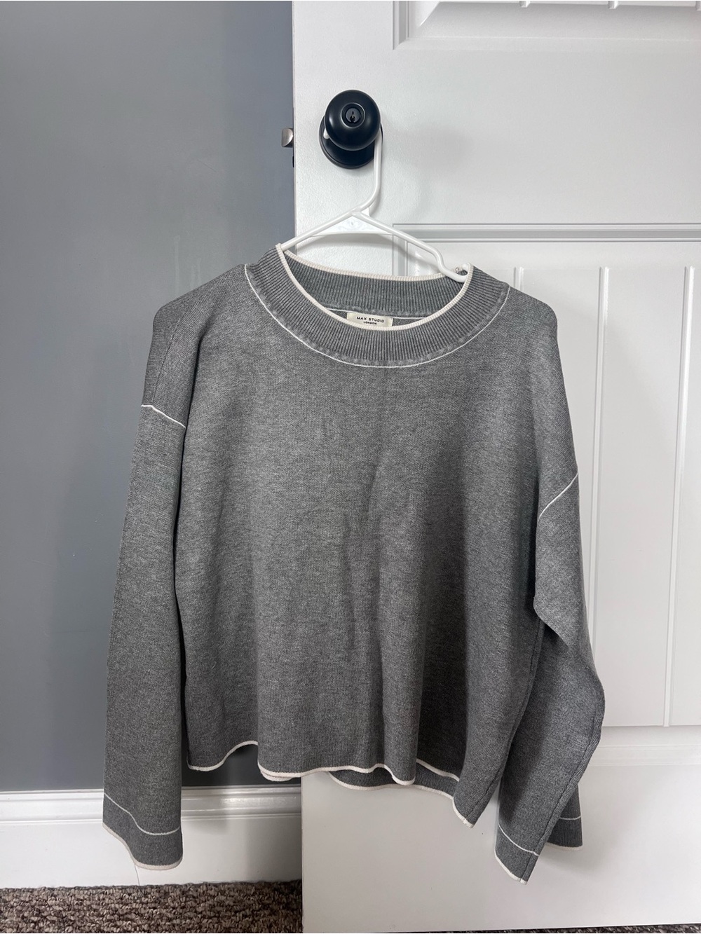 Gray Crewneck Sweater with Contrast Trim - Women's SMALL